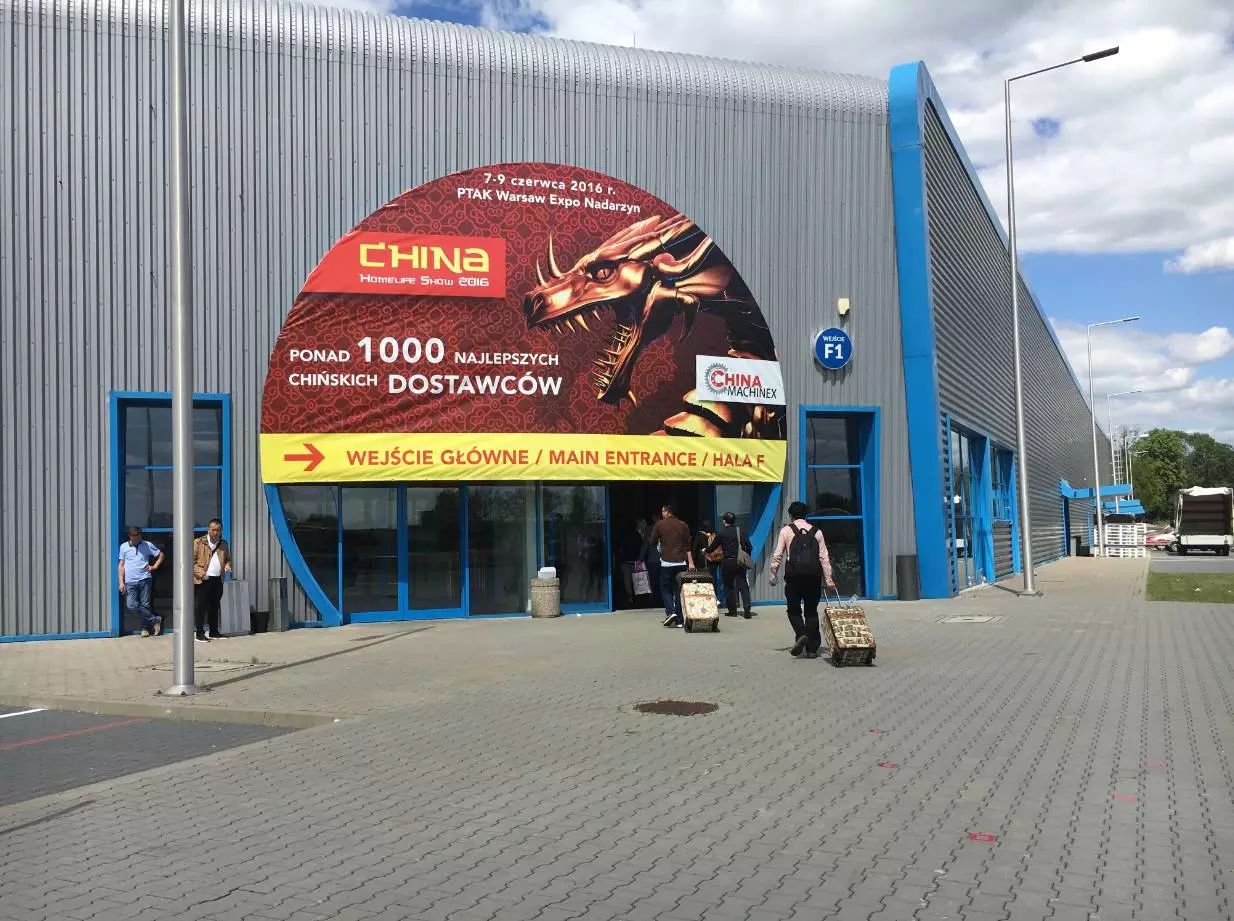 Polen Ausstellung in Warschau - Druba Ausstellung Ernten